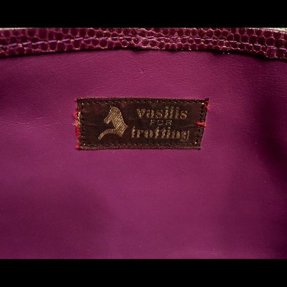 VASILIS FOR TROTTING PURPLE LEATHER LGE CLUTCH 💜 - Picture 6 of 7